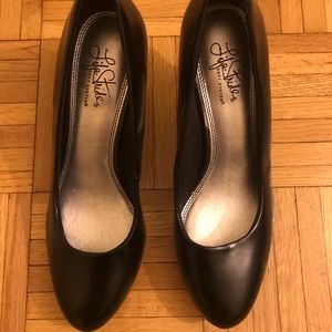 Life Stride black pumps, size 9